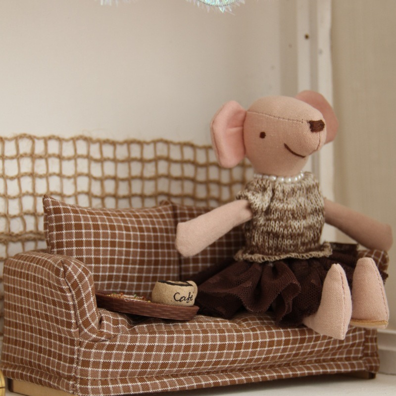 Vintage Miniature Sofa Plaid F - огляд і ціна Woodworking Veneer