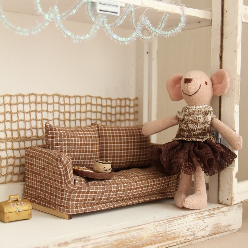 Vintage Miniature Sofa Plaid F - огляд і ціна Woodworking Veneer